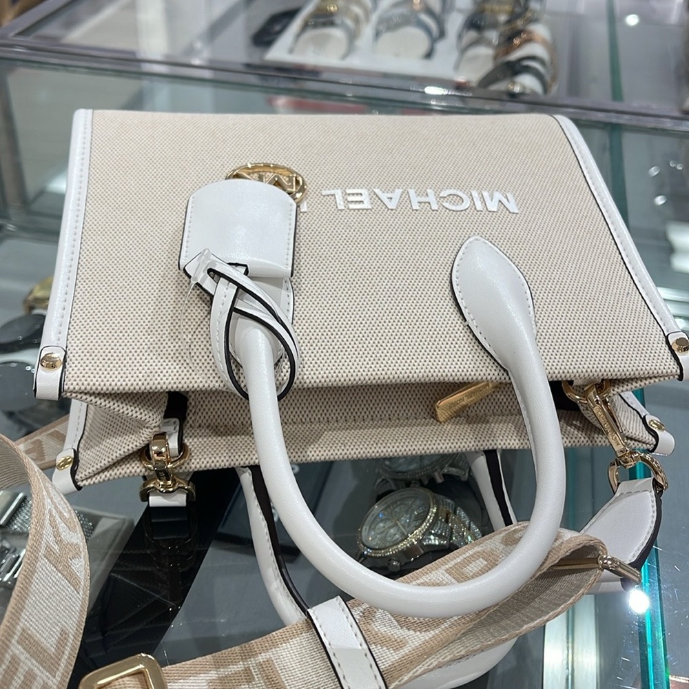 Michael Kors Mirella Small Shopper Top Zip Logo Crossbody XBODY
Optic White
NW - Picture 10 of 16